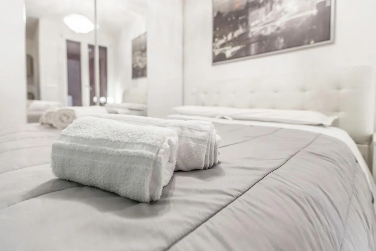 Apartment Appartamento Freud 4 By Short Holidays