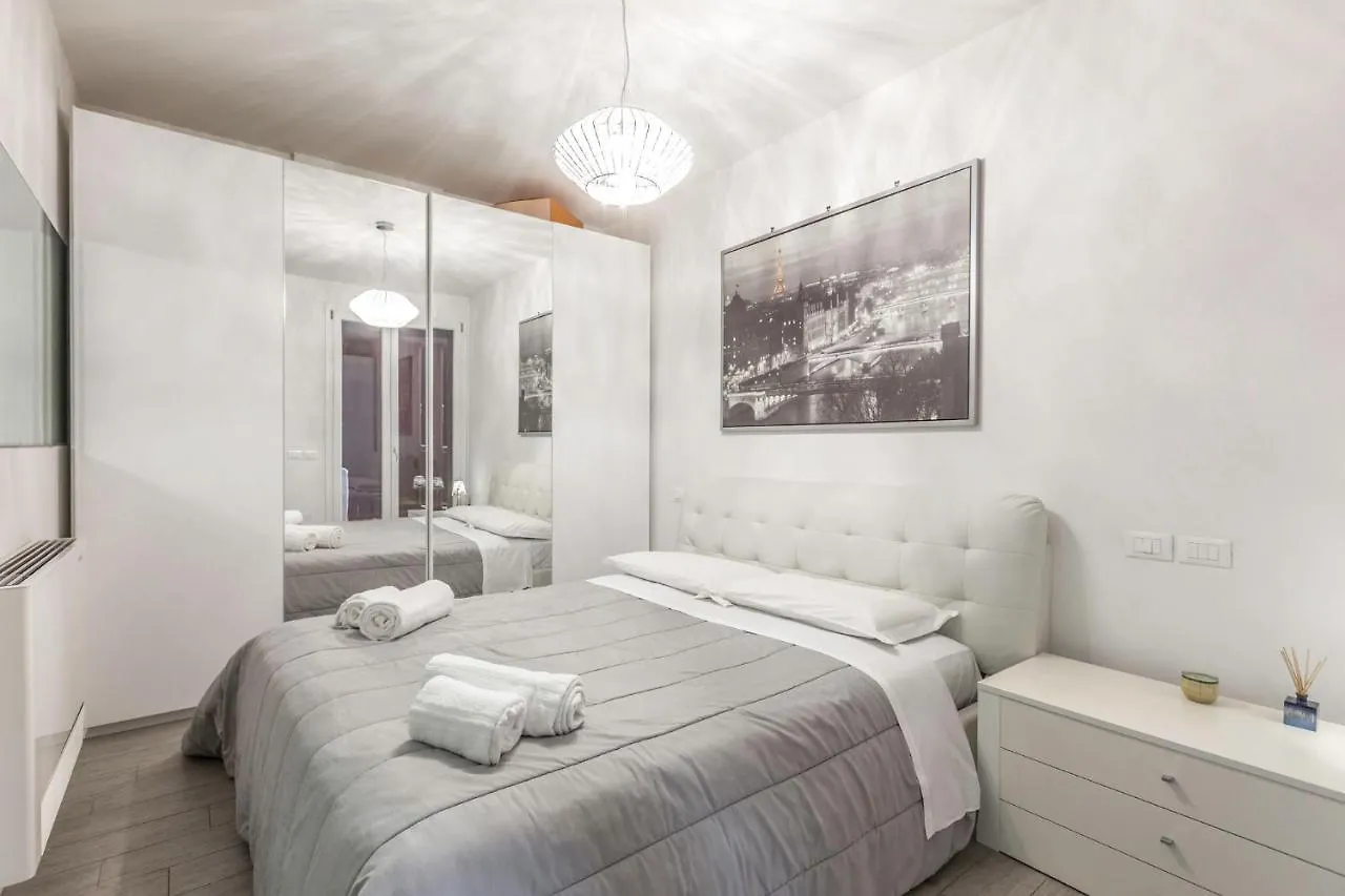 Appartamento Freud 4 By Short Holidays Bologna
