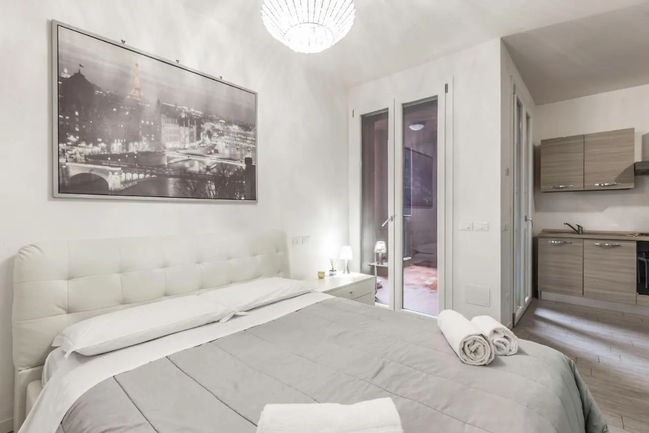 Apartment Appartamento Freud 4 By Short Holidays